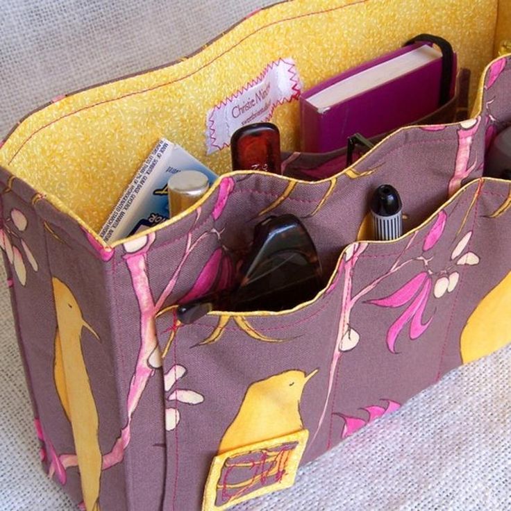 10 Purse Organizer Inserts for a Tidy and Easy-to-Find Bag Collection