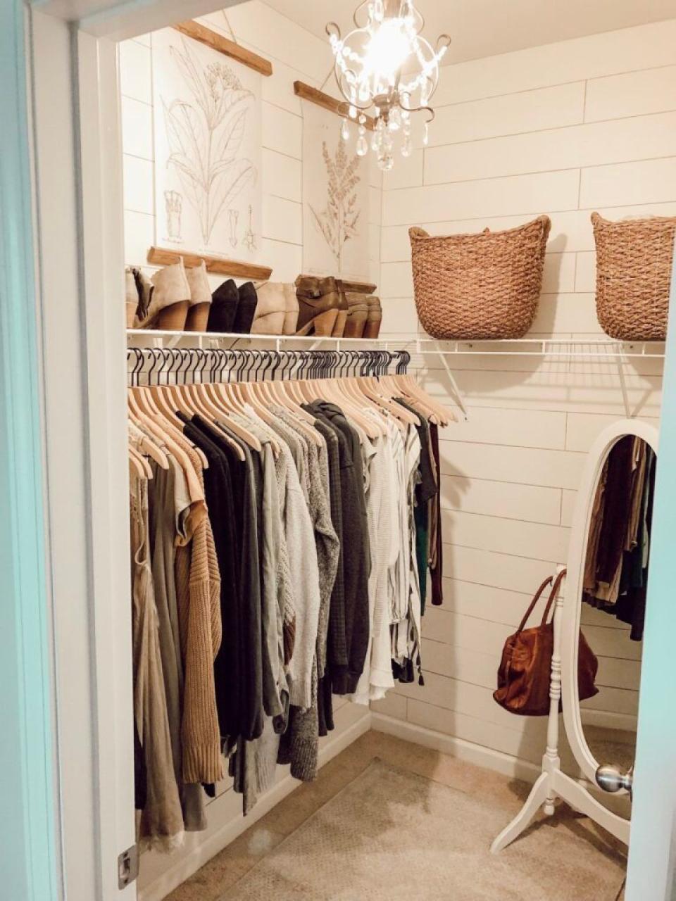 10 Aesthetic Tiny Closet Organization Ideas for a Dreamy Look