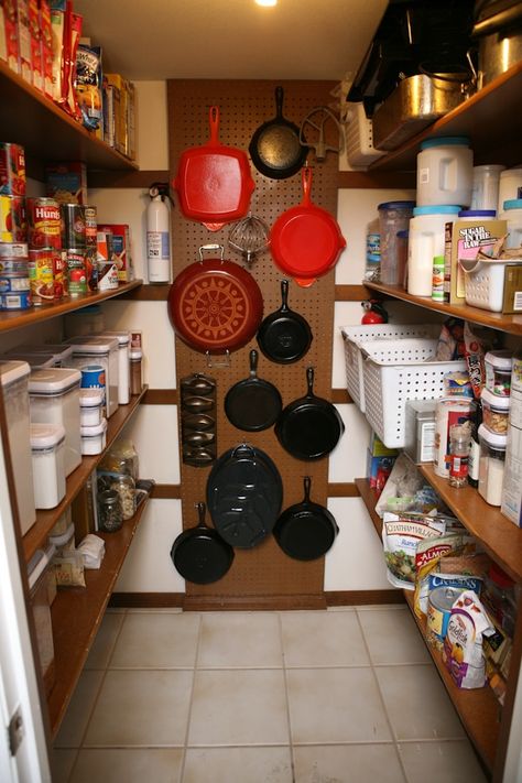 10 Easy Ways to Organize Pots and Pans Without the Stress